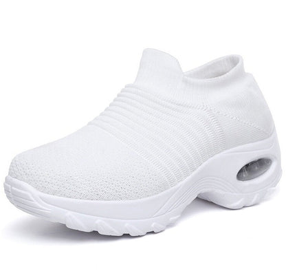 Women's cushioned sports trainers