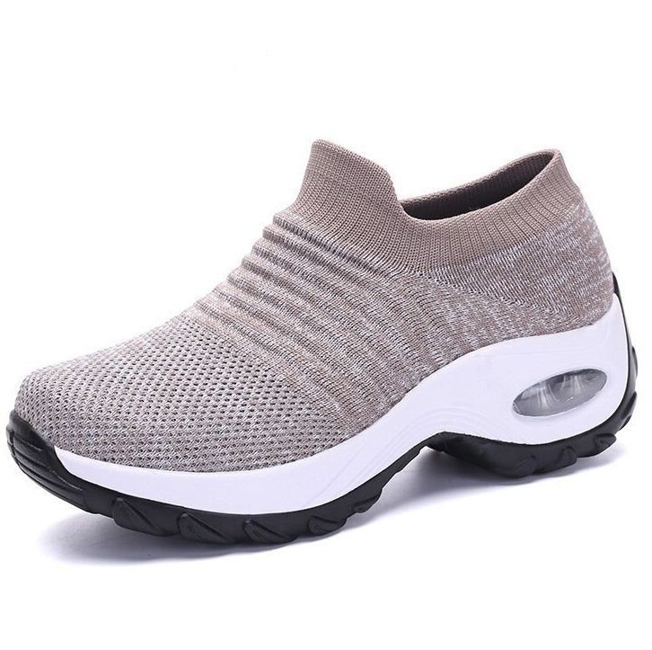 Women's lightweight walking shoes