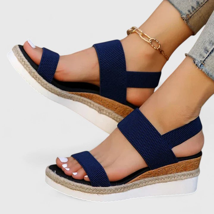 Women's supportive summer sandals